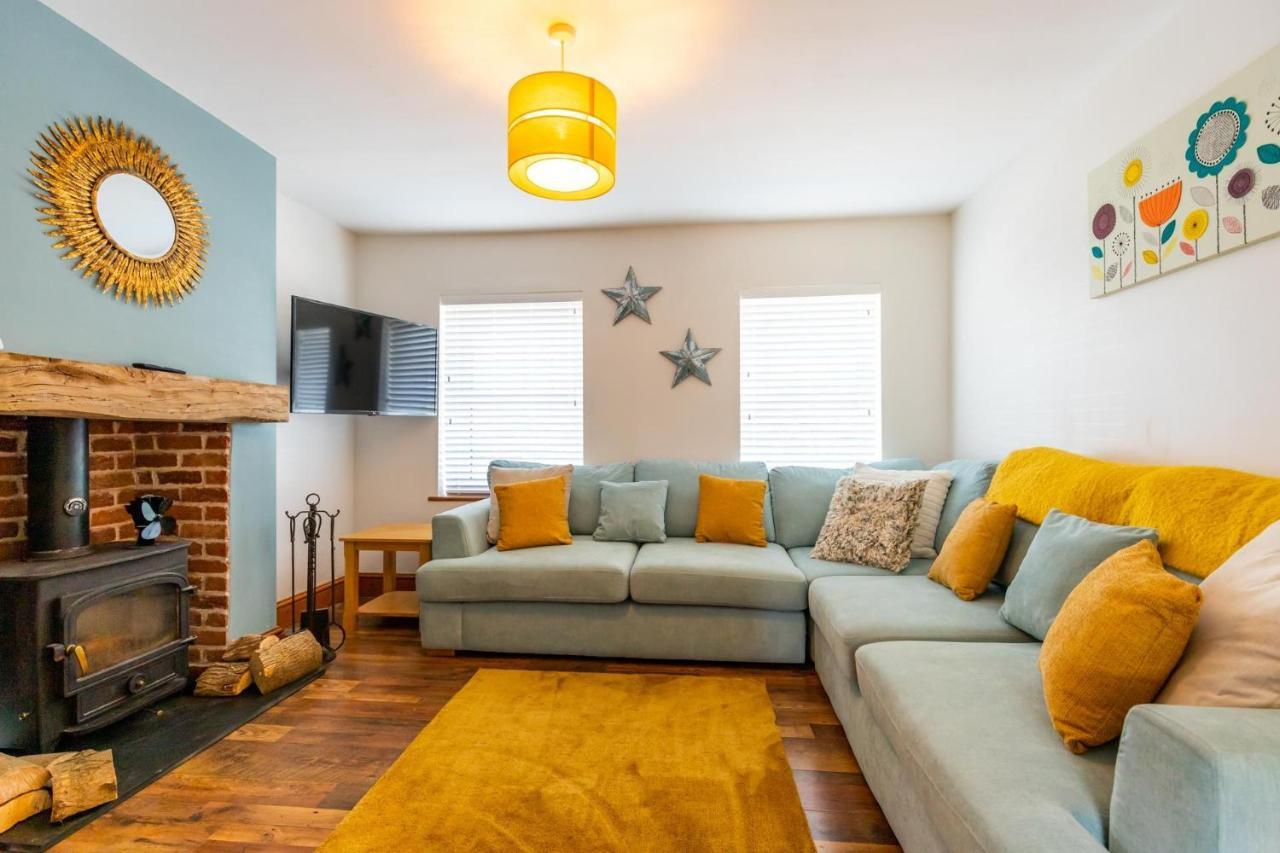 Host & Stay - Pilgrims Rest Bacton  ภายนอก รูปภาพ